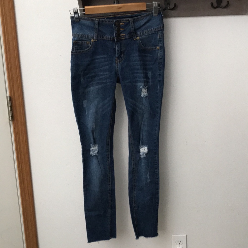 Diamanté jeans blue 3 buttons juniors, size 5